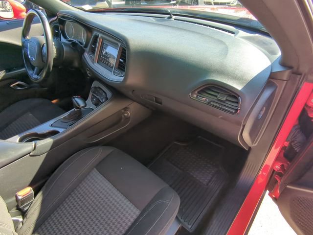 Used 2023 Dodge Challenger SXT image 37