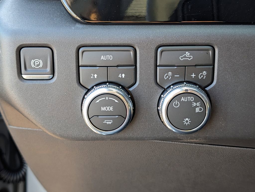 New 2026 GMC Sierra 1500 SLE image 38