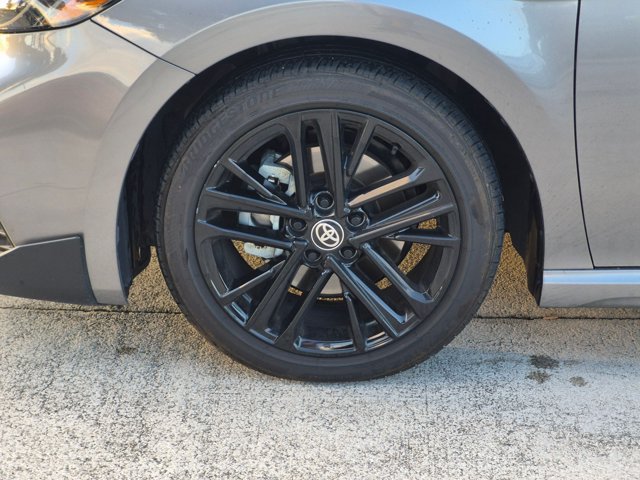 Used 2026 Toyota Camry SE FWD image 9