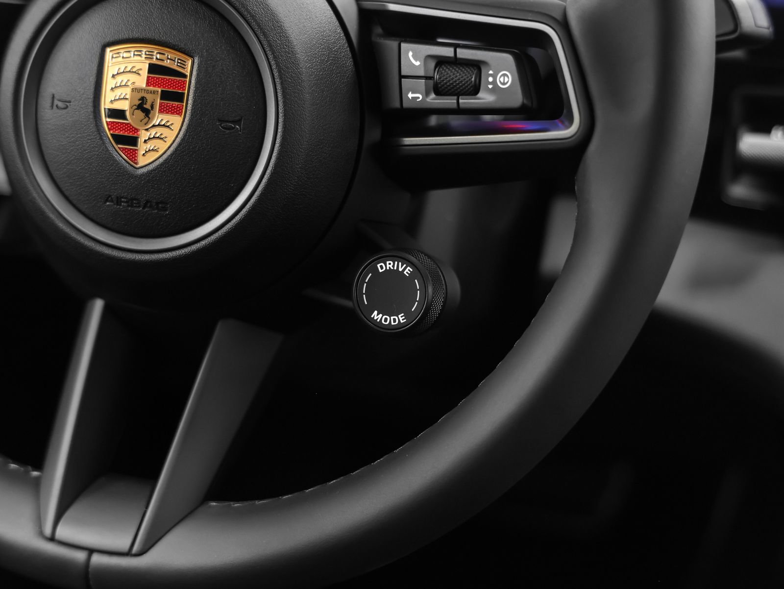New 2026 Porsche Taycan AWD/4WD image 32