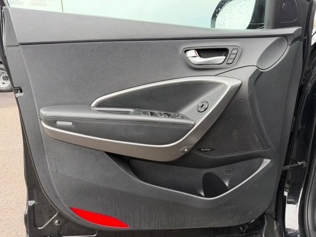 Used 2015 Hyundai Santa Fe Limited w/ Option Group 04 AWD/4WD image 19