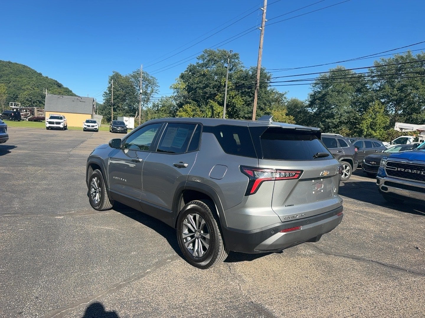 Used 2026 Chevrolet Equinox LT AWD/4WD image 7