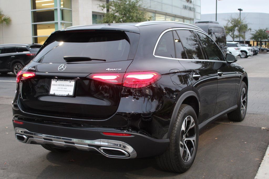 Used 2025 Mercedes-Benz GLC 350e 4MATIC image 6