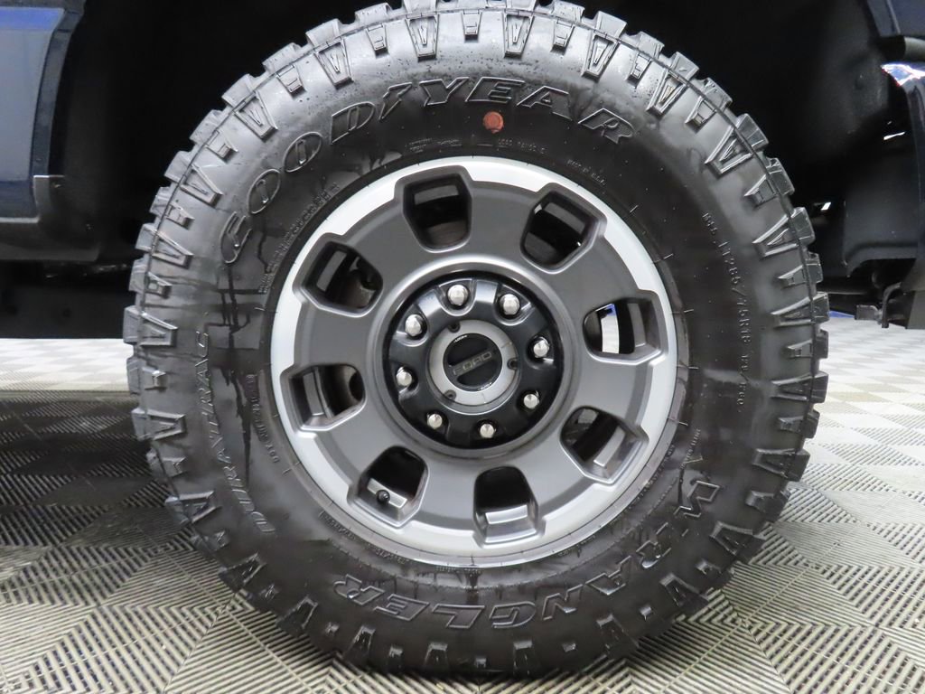 Used 2024 Ford F250 XLT w/ Black Appearance Package AWD/4WD image 9