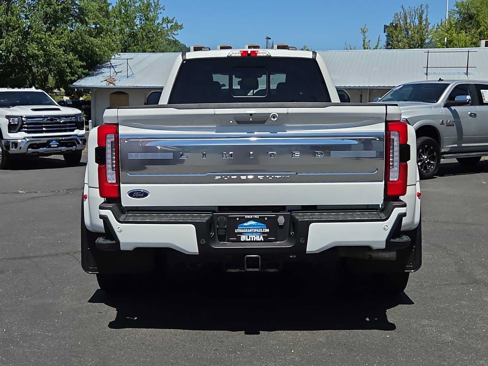 Used 2023 Ford F450 Limited w/ FX4 Off-Road Package AWD/4WD image 13