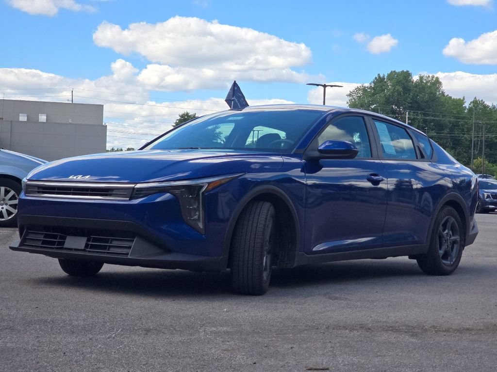 Used 2025 Kia K4 FWD image 11