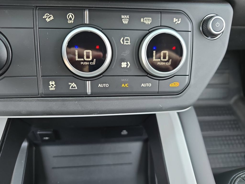 New 2026 Land Rover Defender 110 S AWD/4WD image 24
