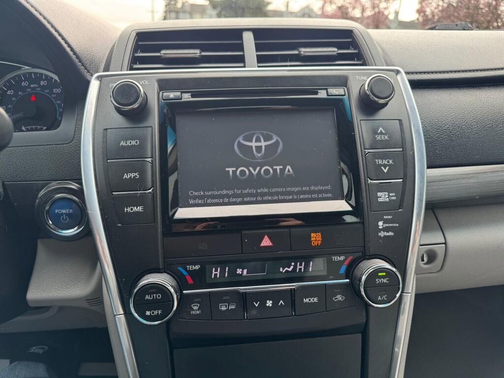 Used 2015 Toyota Camry XLE w/ Moonroof Package image 15