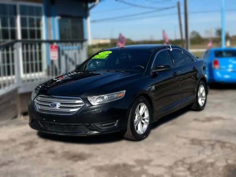 Used 2015 Ford Taurus SEL image 1