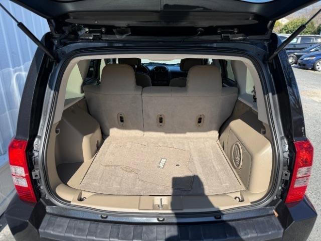 Used 2010 Jeep Patriot Latitude image 5