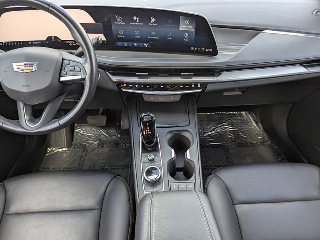 Used 2024 Cadillac XT4 Premium Luxury image 16