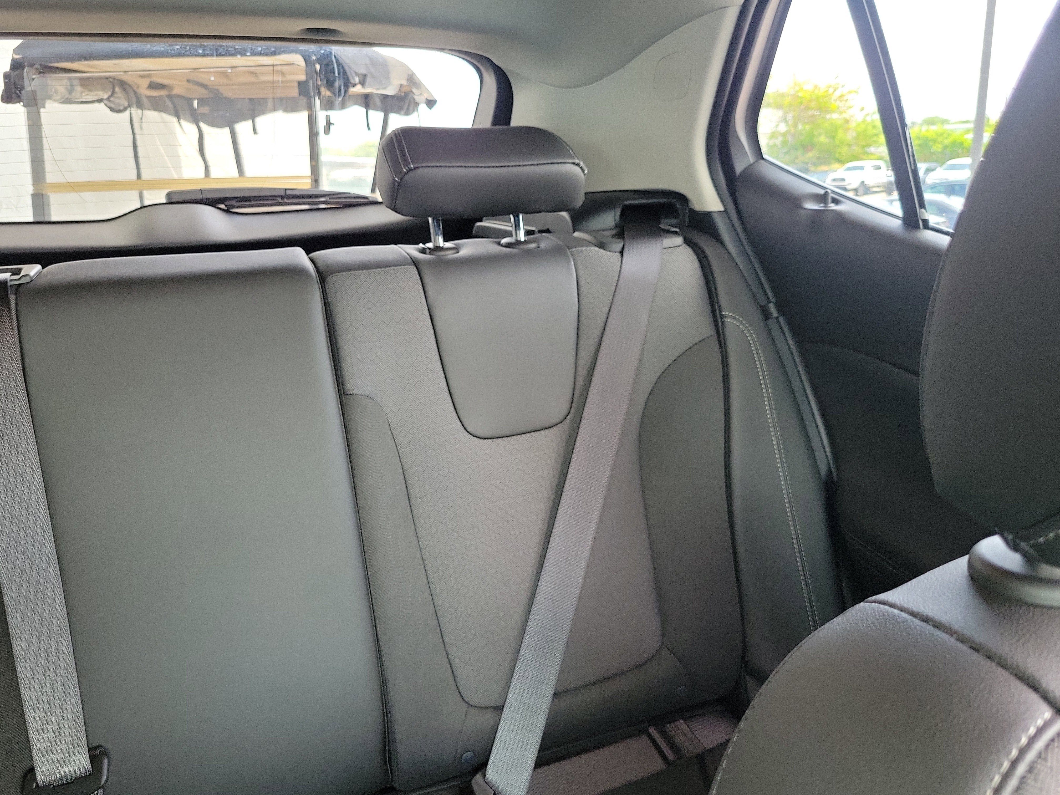 Used 2025 Buick Encore GX Preferred FWD image 19