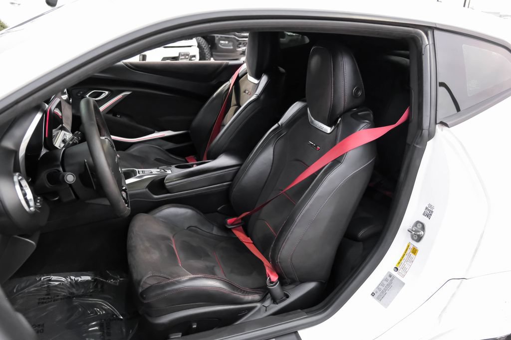 Used 2018 Chevrolet Camaro ZL1 RWD image 17
