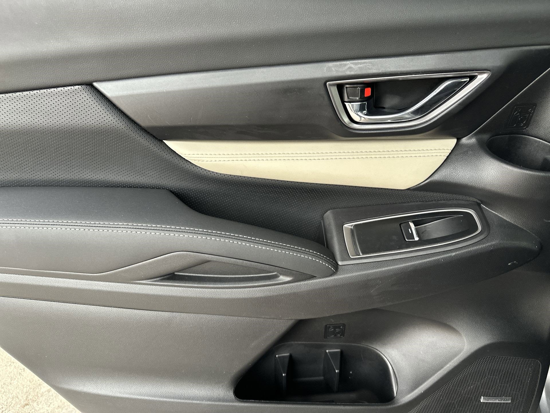 Used 2022 Subaru Ascent Limited w/ Technology Package image 30