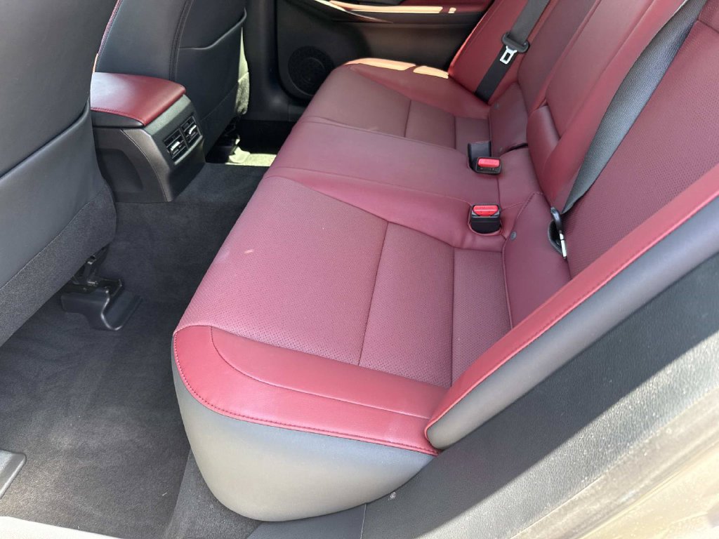 Used 2023 Lexus IS 300 w/ Comfort Package RWD image 15