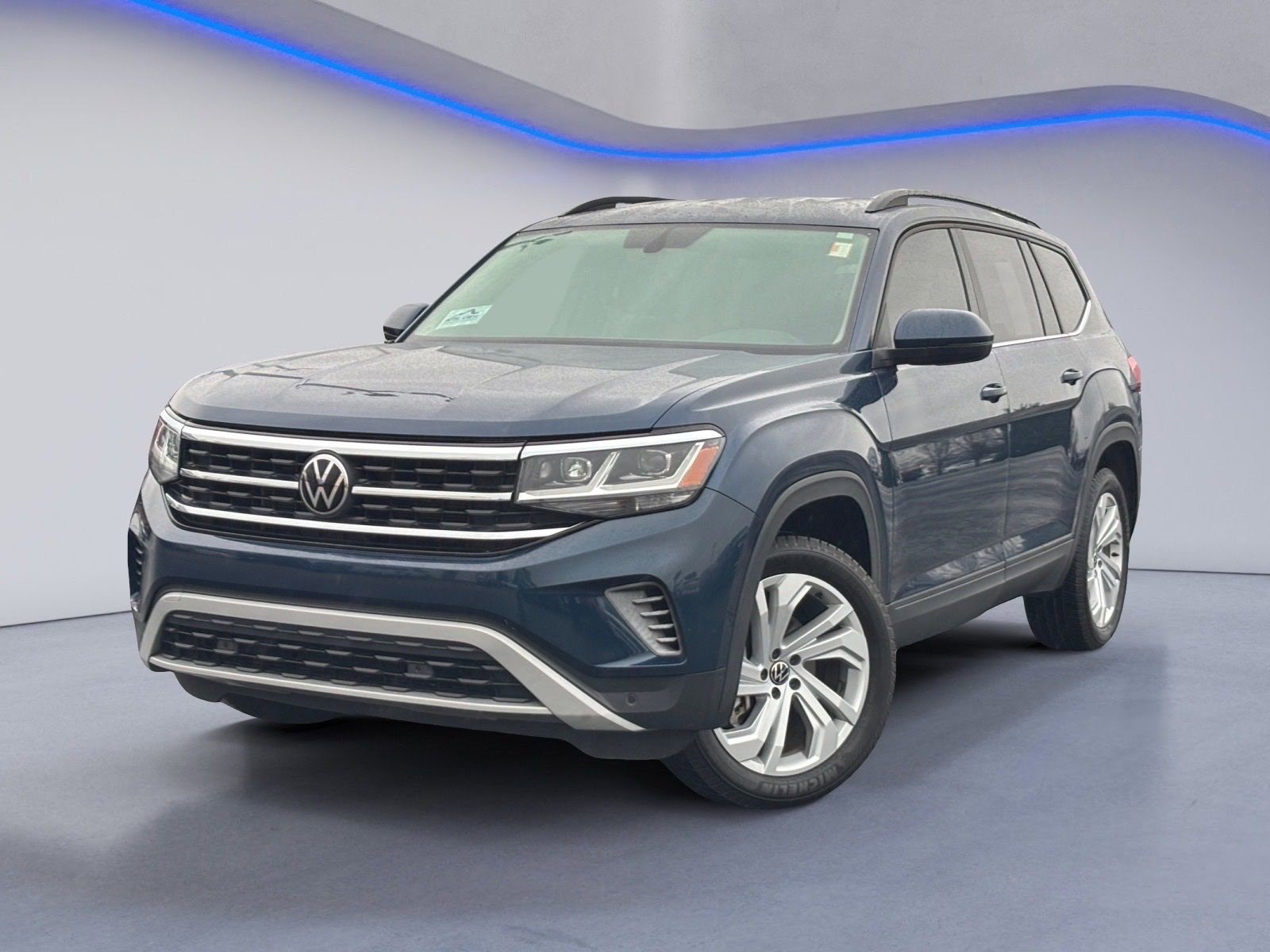 Used 2023 Volkswagen Atlas SE image 2