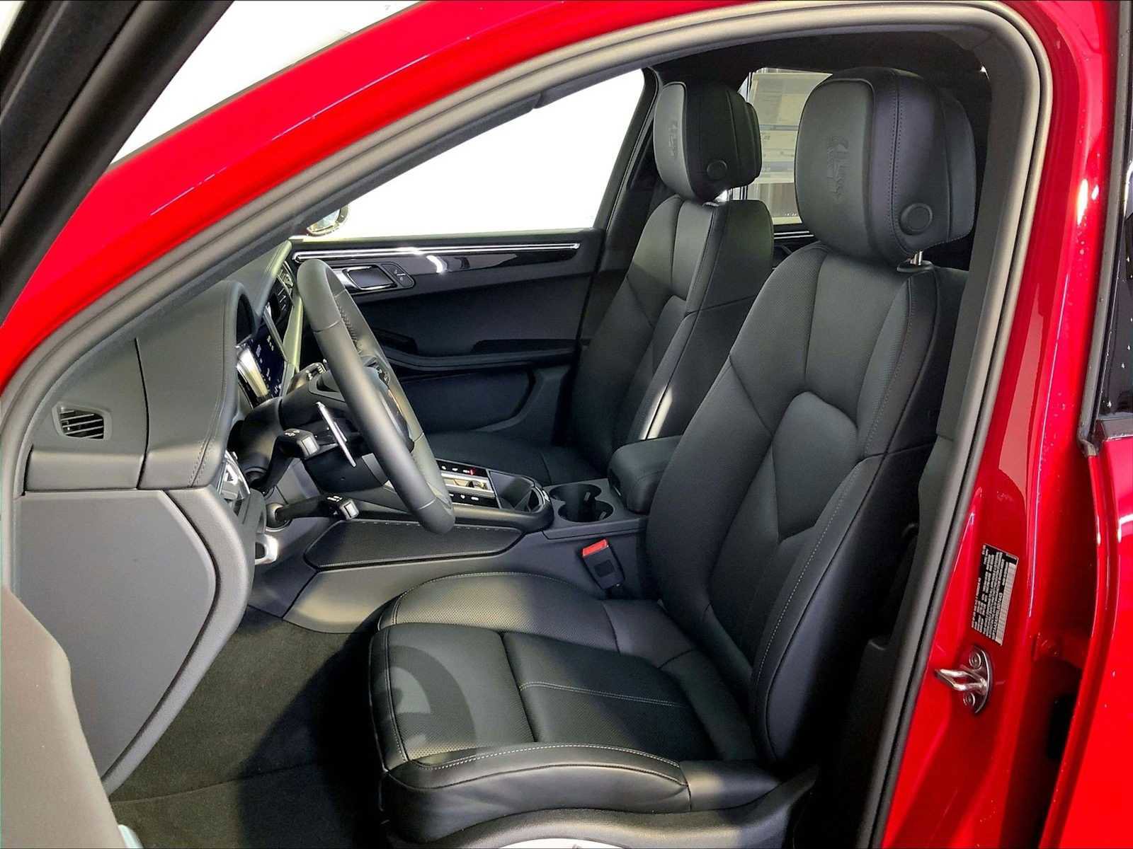 New 2025 Porsche Macan Turbo image 5