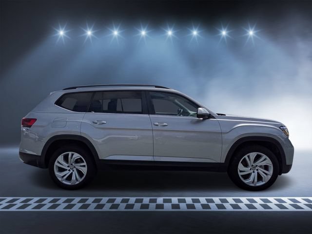 Used 2023 Volkswagen Atlas SE w/ Panoramic Sunroof Package FWD image 2