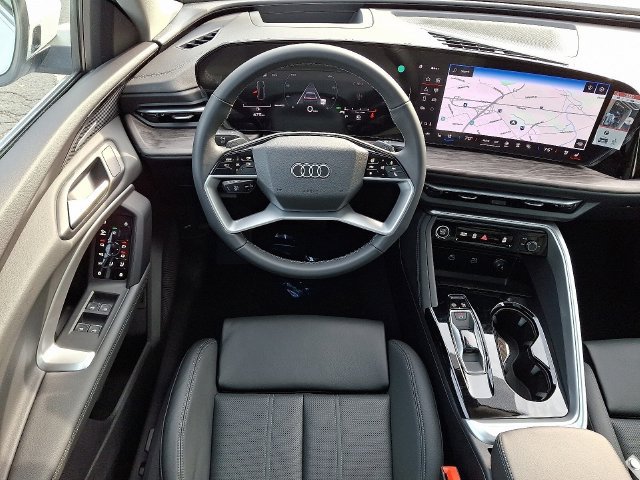 Used 2025 Audi Q5 Premium Plus w/ Premium Plus AWD/4WD image 7