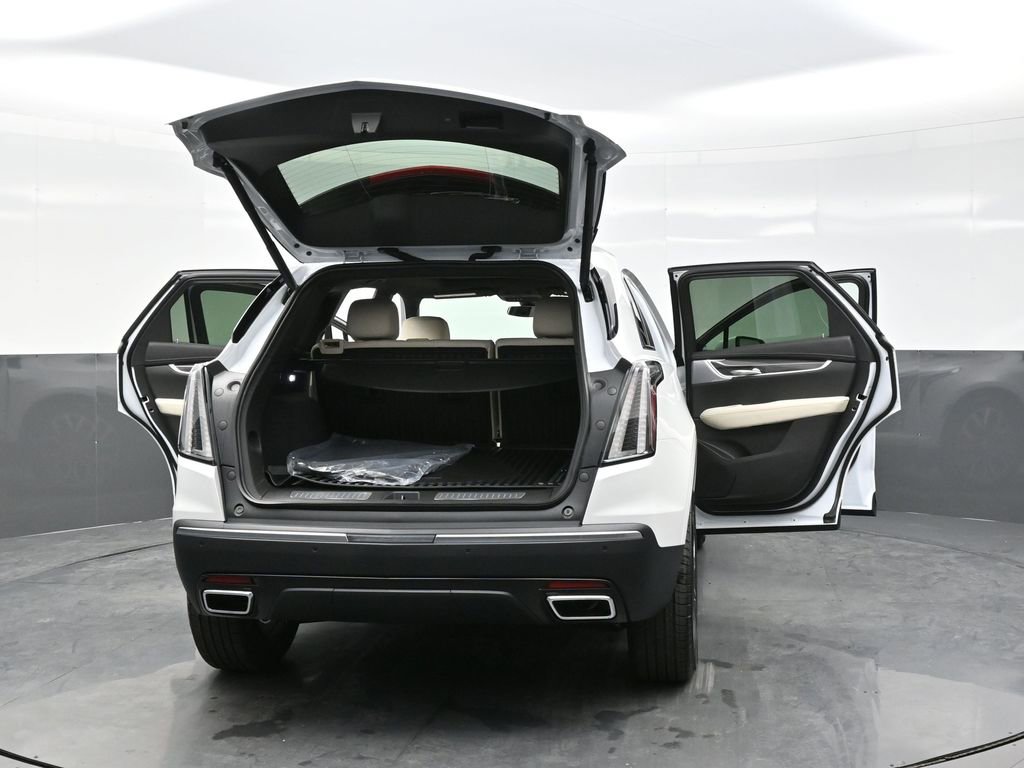 New 2025 Cadillac XT5 Sportv w/ LPO, Floor Liner Package image 38