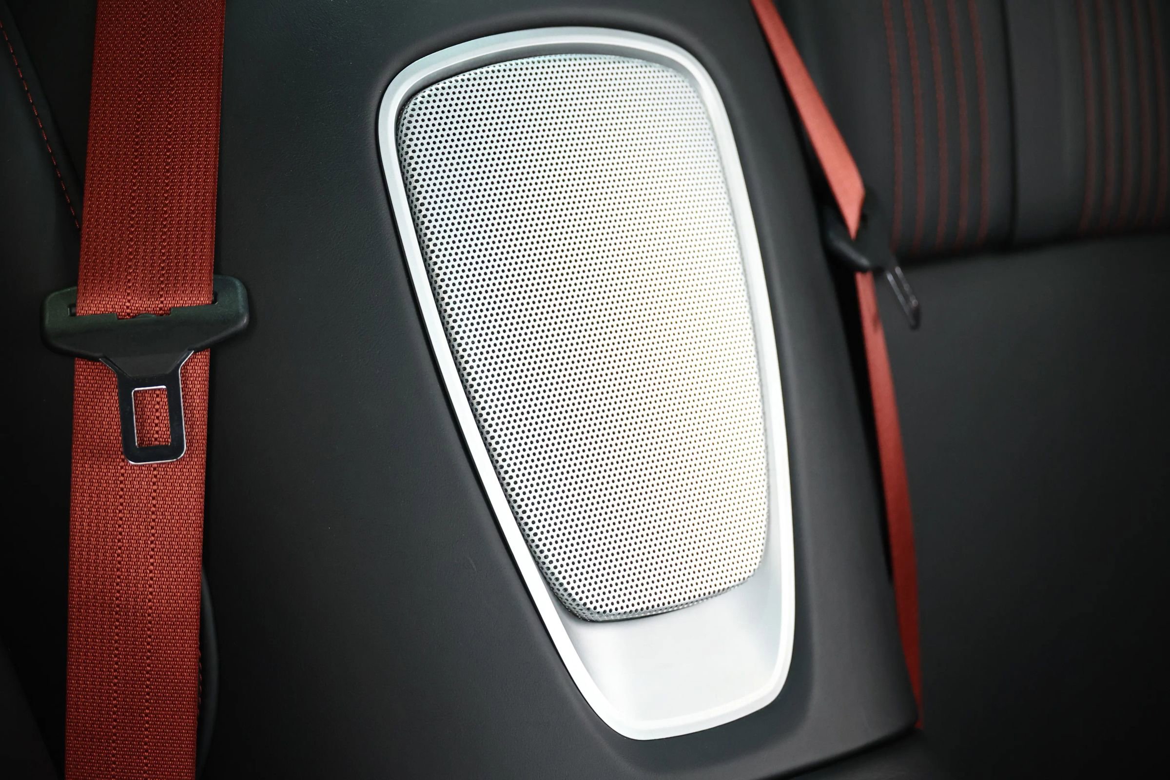 Used 2018 Aston Martin DB11 Coupe image 62