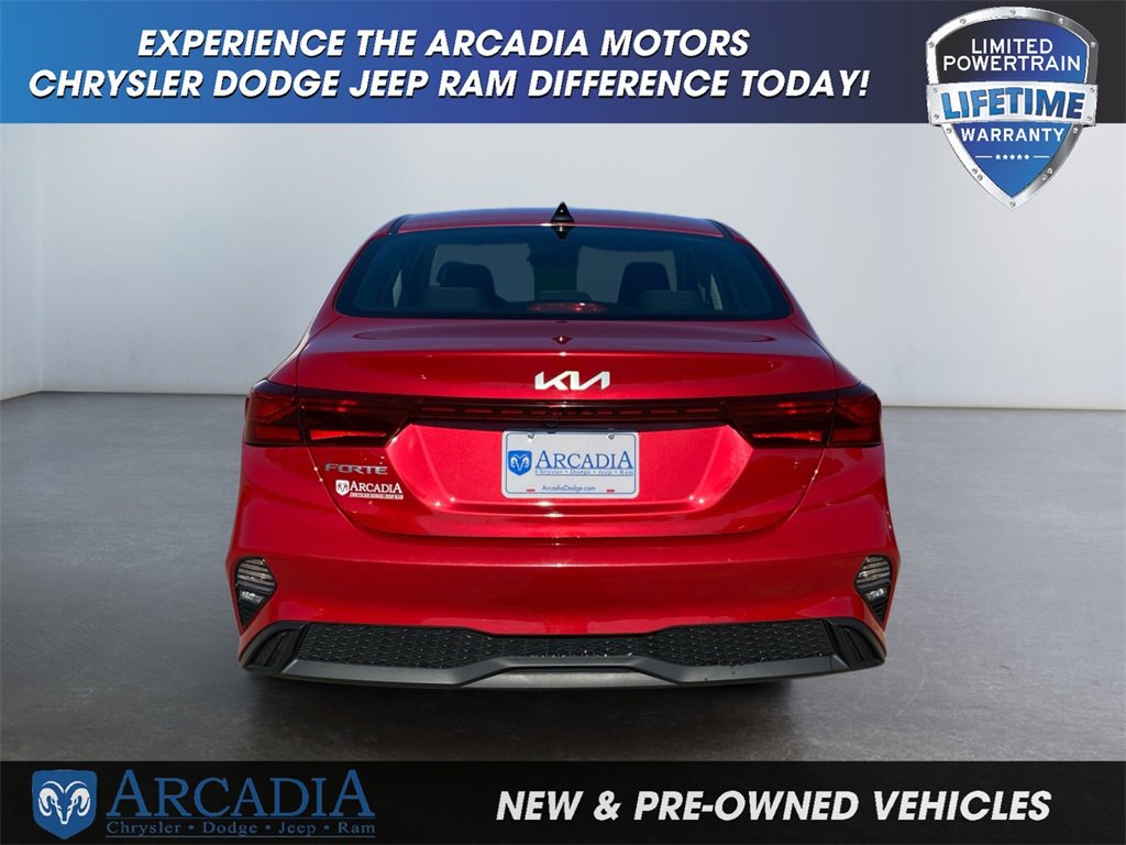 Used 2023 Kia Forte LXS w/ LXS Technology Package image 4