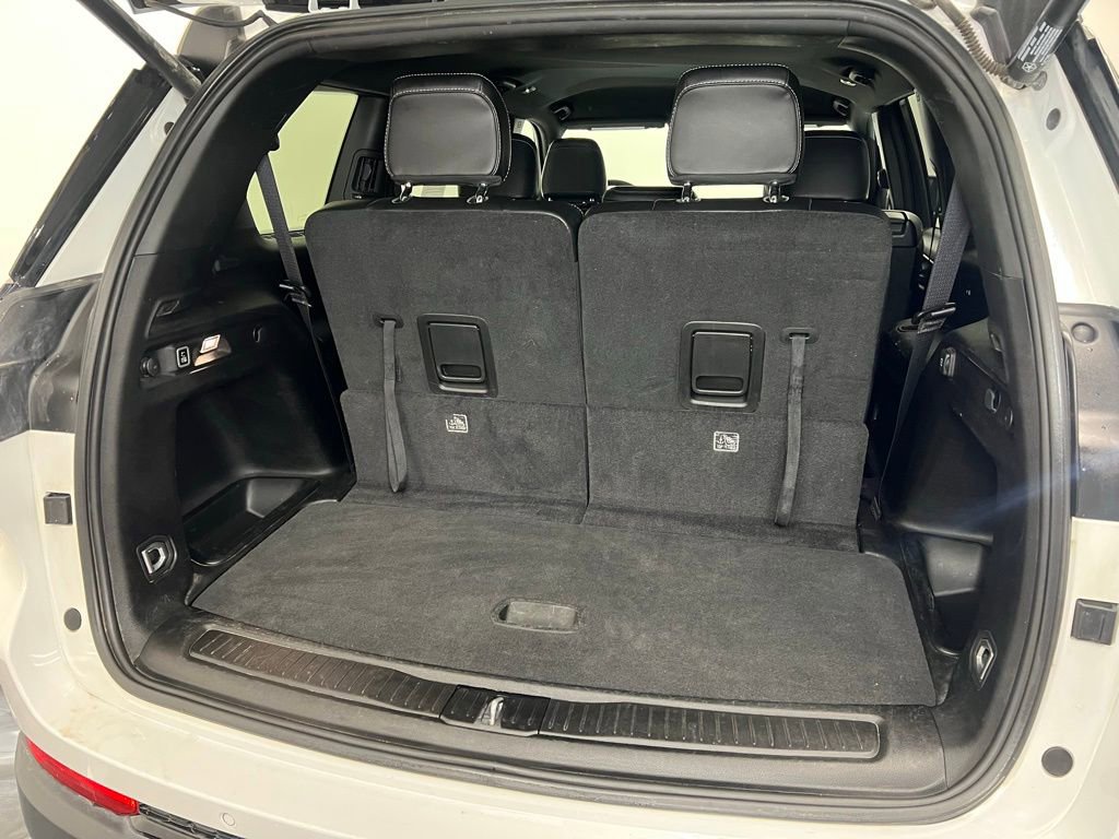 Used 2024 Jeep Grand Cherokee L Laredo image 8