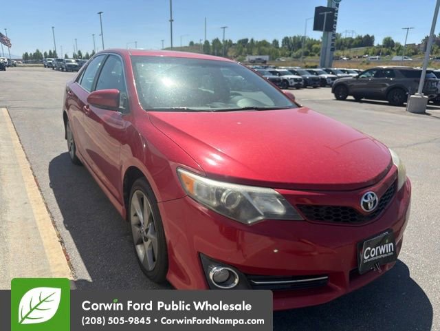 Used 2014 Toyota Camry SE FWD image 1