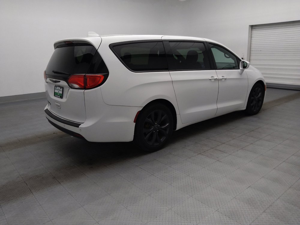 Used 2018 Chrysler Pacifica Touring Plus w/ S Appearance Package FWD image 10