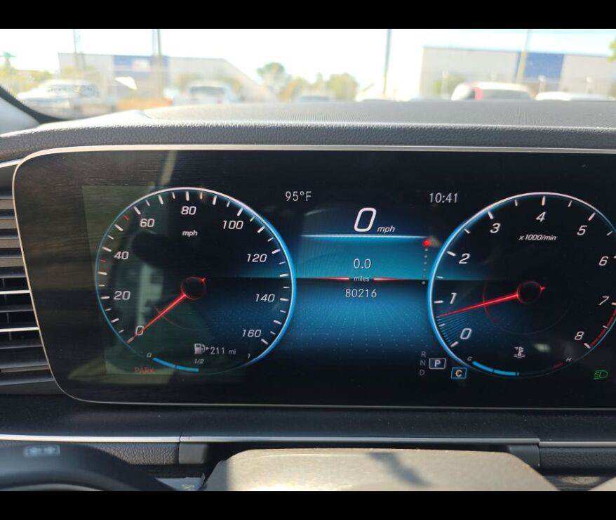 Used 2020 Mercedes-Benz GLE 350 4MATIC w/ Premium Package image 5