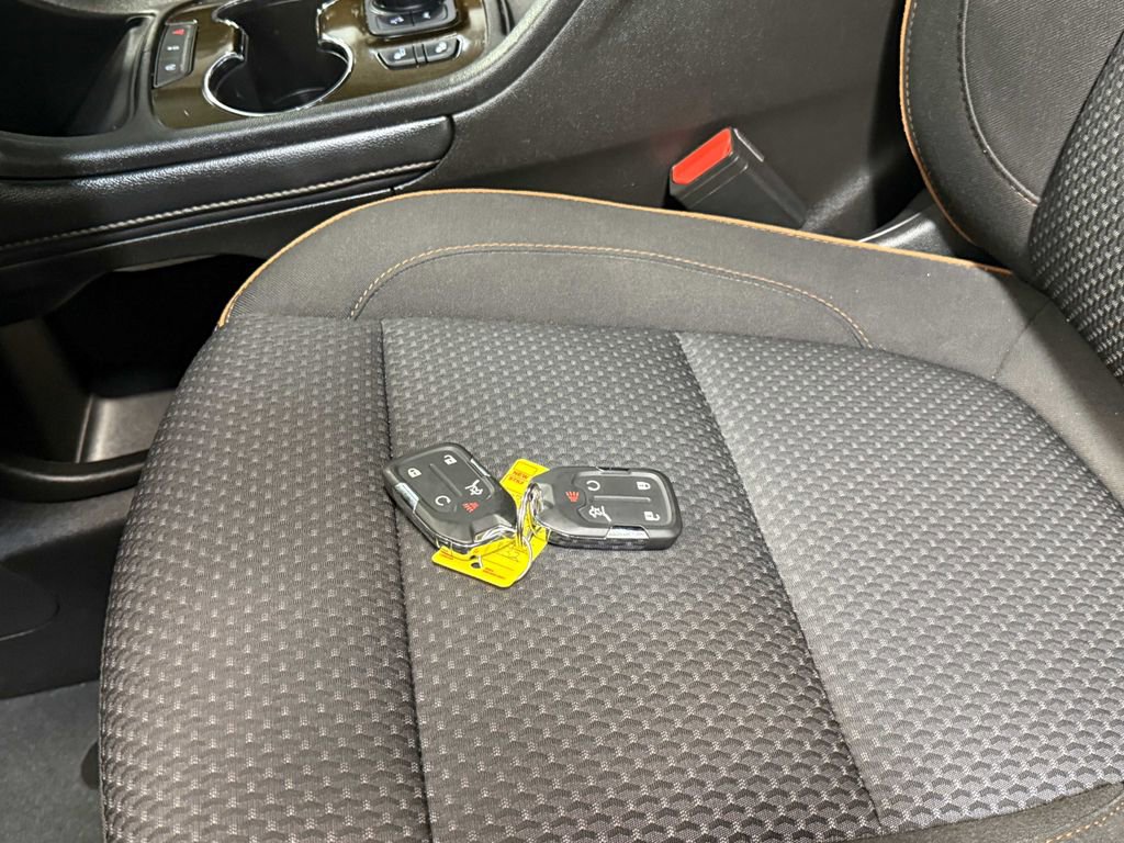 Used 2023 GMC Acadia AT4 image 20