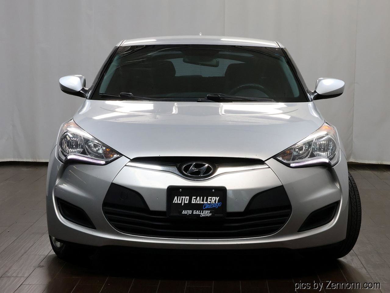 Used 2016 Hyundai Veloster FWD image 5