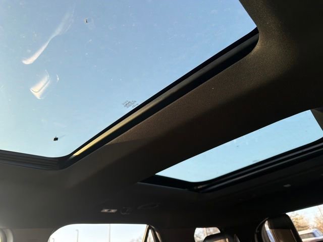 Used 2018 Ford Explorer XLT w/ Equipment Group 202A image 22