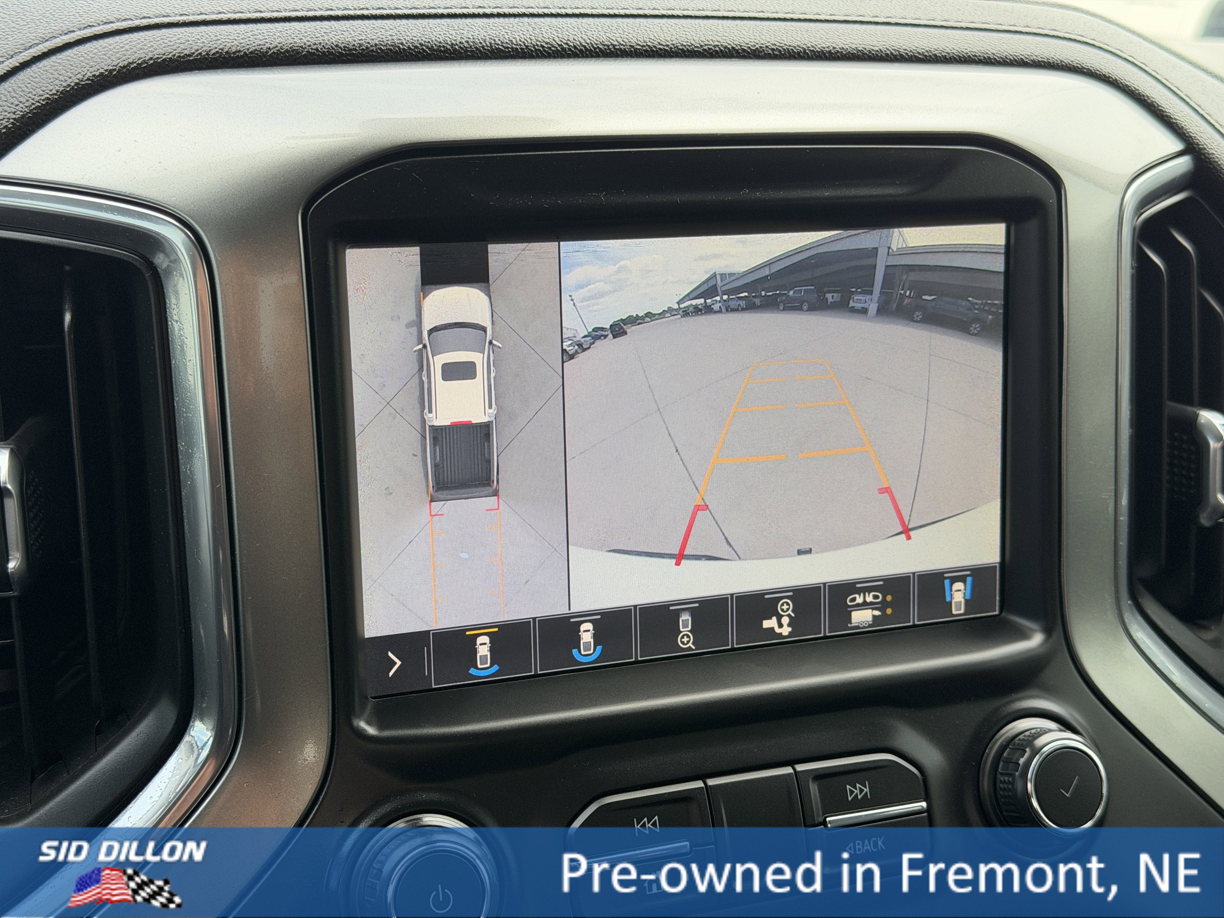 Used 2019 Chevrolet Silverado 1500 LTZ w/ LTZ Premium Package AWD/4WD image 13