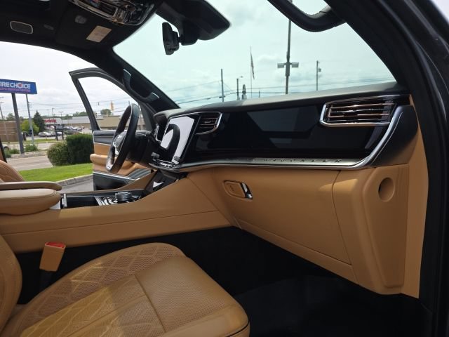 Used 2025 Jeep Grand Wagoneer L Series III w/ Rear Seat Video Group 1 AWD/4WD image 53