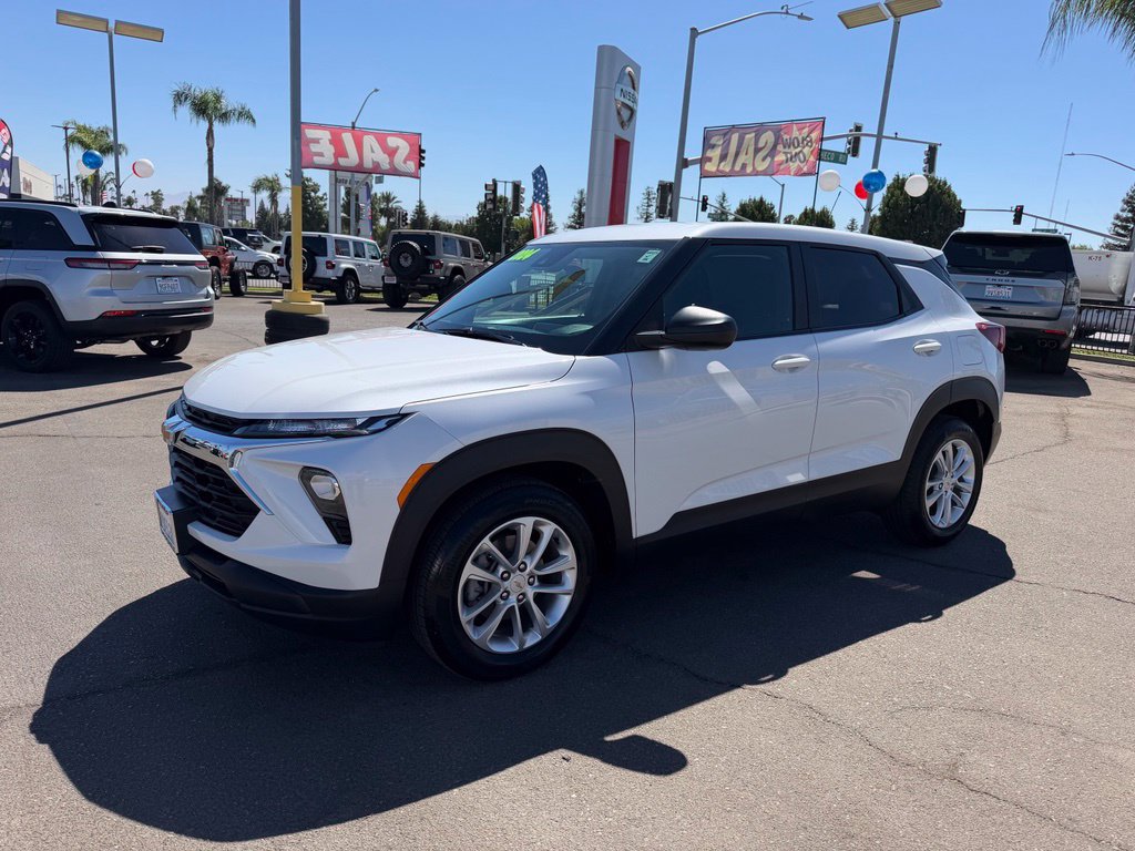 Used 2024 Chevrolet TrailBlazer LS FWD image 3