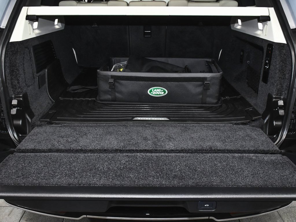 Used 2025 Land Rover Range Rover SE AWD/4WD image 76