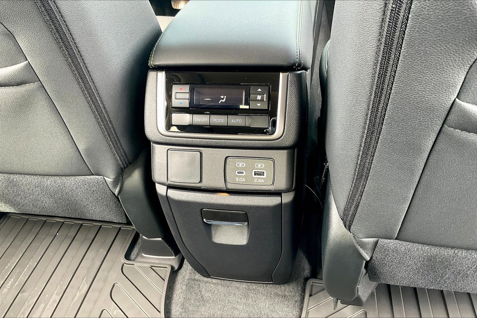 New 2025 Subaru Ascent Onyx Edition image 26