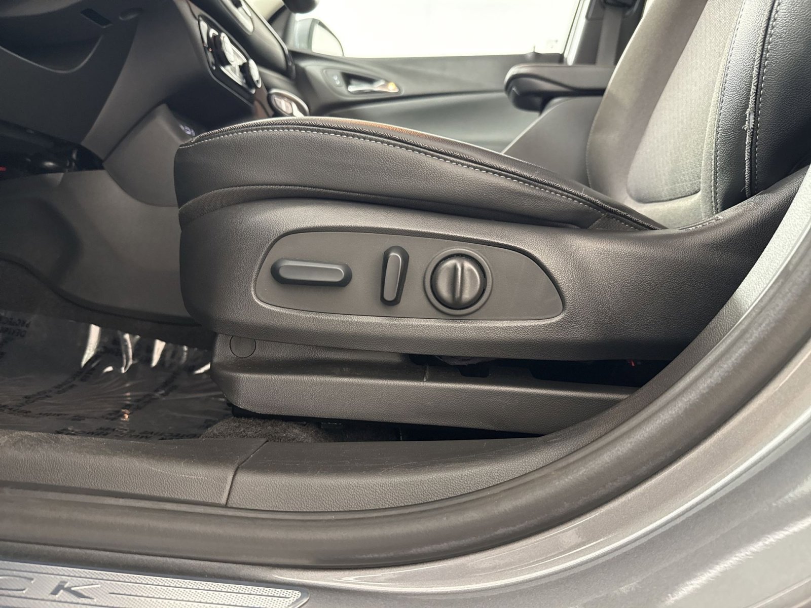 Used 2023 Buick Encore GX Select w/ Experience Buick Package image 14