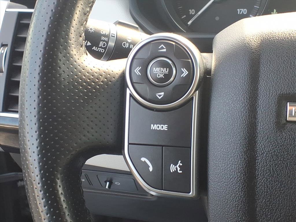 Used 2016 Land Rover Range Rover Sport HSE image 19