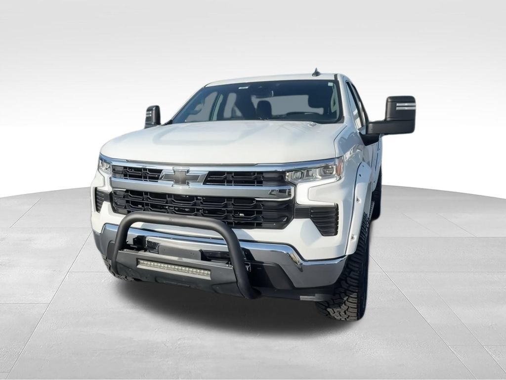 Used 2023 Chevrolet Silverado 1500 LT AWD/4WD image 4