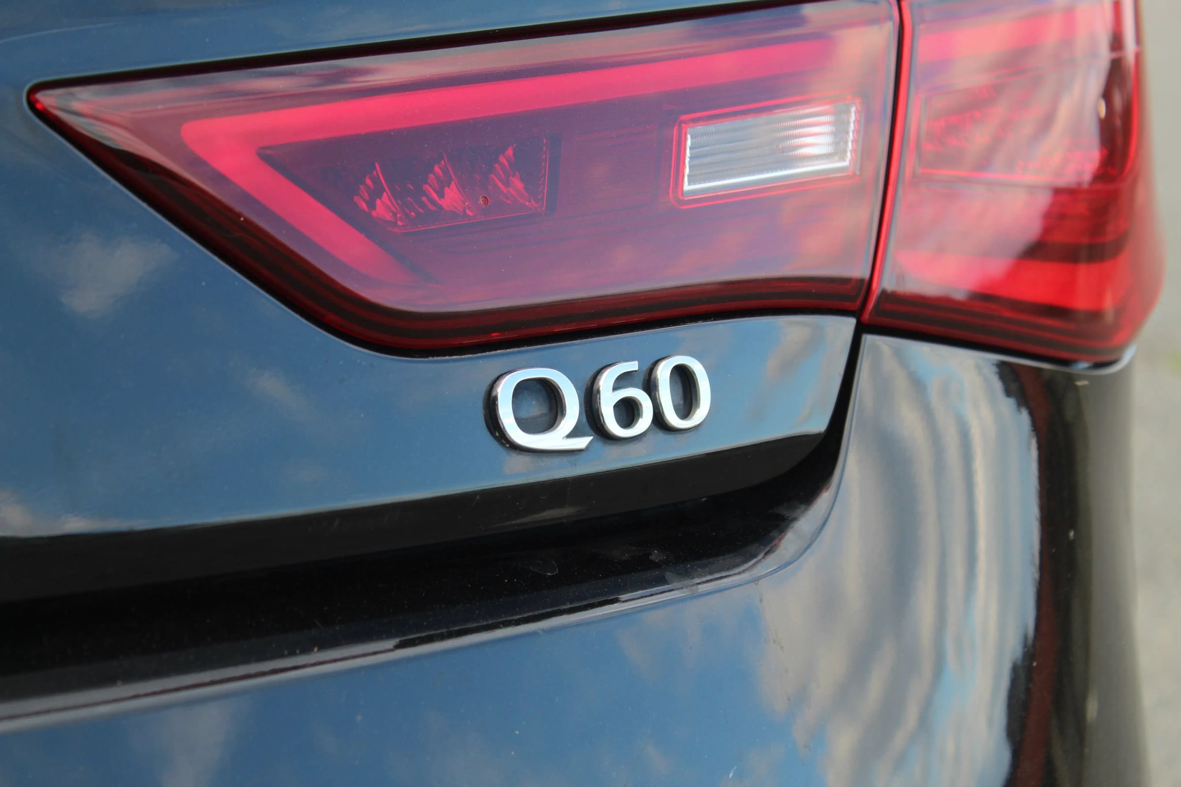 Used 2019 INFINITI Q60 3.0t Luxe w/ Essential Package AWD/4WD image 43