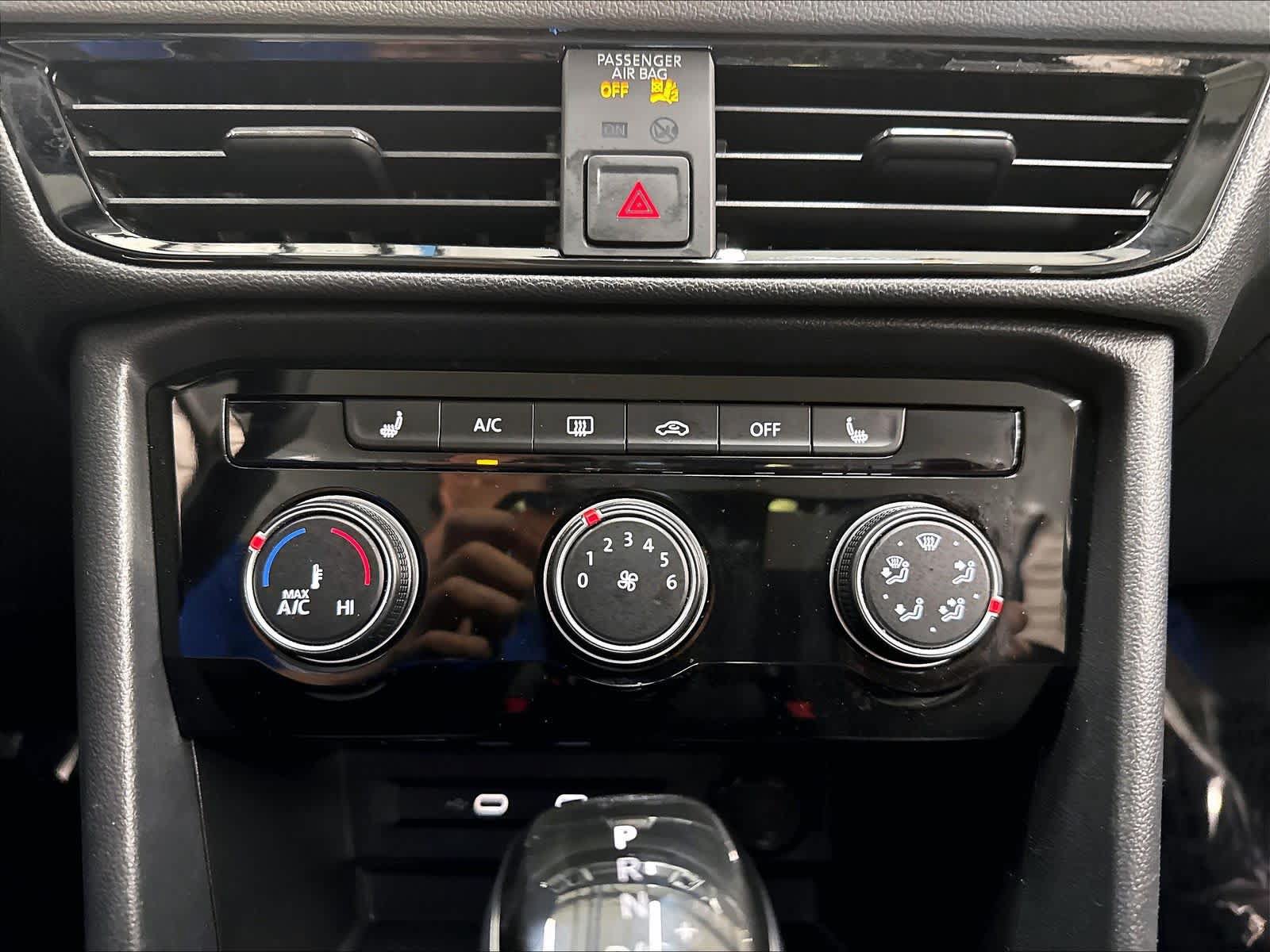 Used 2024 Volkswagen Taos S AWD/4WD image 17