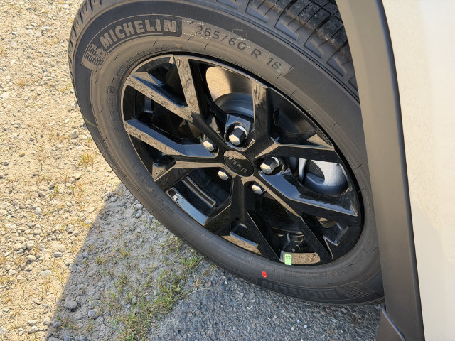 New 2026 Jeep Grand Cherokee Altitude AWD/4WD image 10