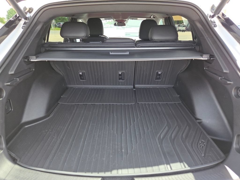 Used 2025 Chevrolet Equinox EV RS FWD image 28