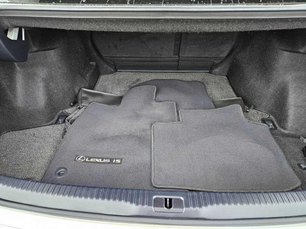 Used 2014 Lexus IS 250 RWD image 8