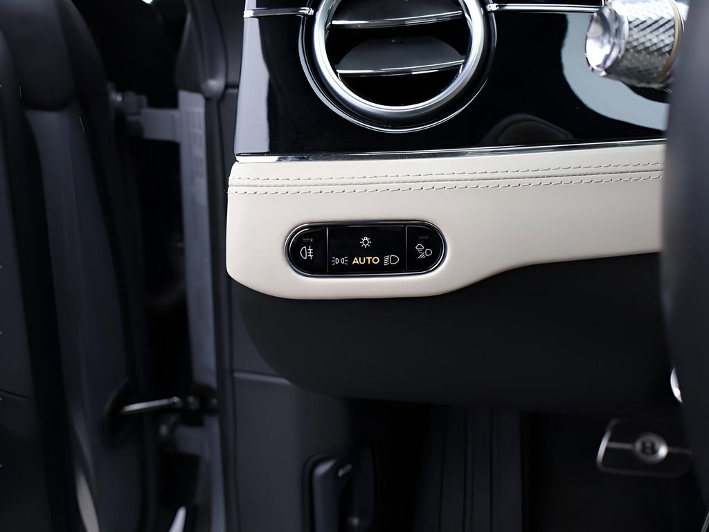 Used 2022 Bentley Continental GT AWD/4WD image 37