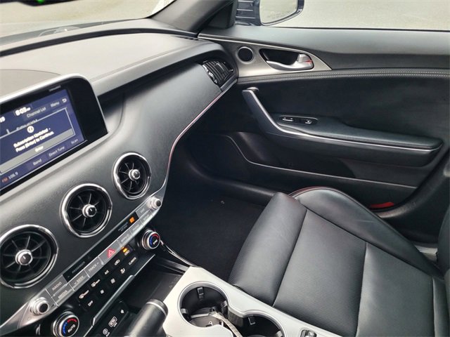 Used 2021 Kia Stinger GT image 11