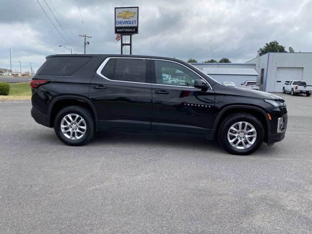 Used 2022 Chevrolet Traverse LS image 8