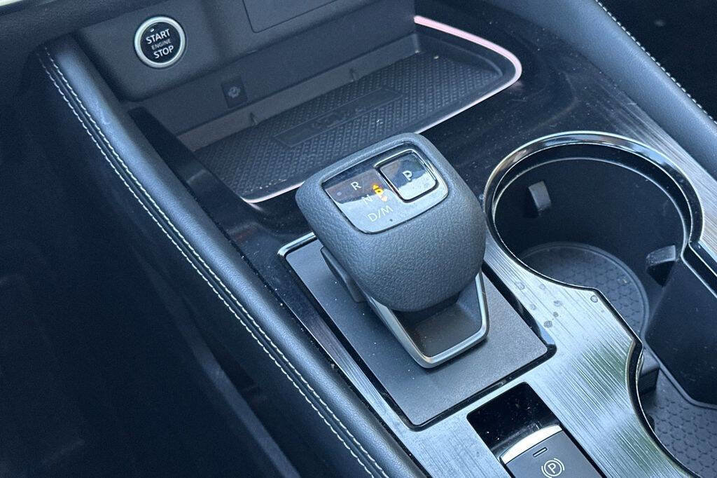 Used 2021 Nissan Rogue Platinum image 22